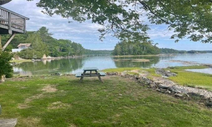 Sebascodegan Island Appartement | Hopkin's view. Water's edge living in this 1 BR/1 BA first floor unit.
