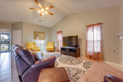 Horn Lake Maison | Horn Lake Home with Yard 8 Mi to Graceland!