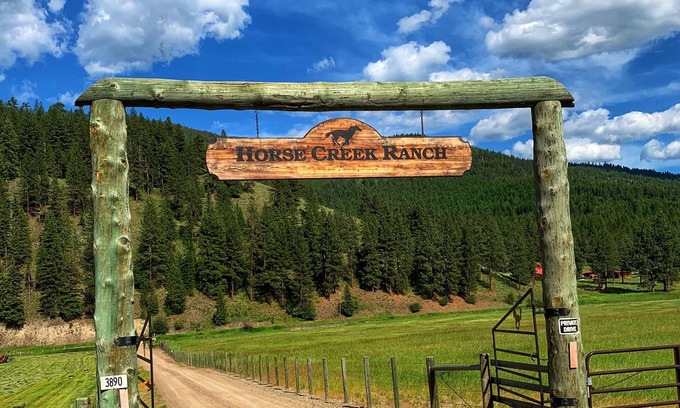 Alberton Cabine | Horse Creek Ranch Luxurious Western Bunkhouse/Cabin