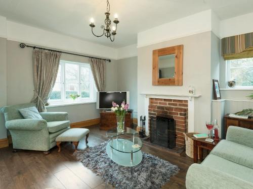 Saham Toney Maison | Horseshoe House - Ukc2743