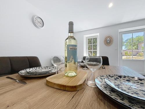 Anglade Appartement | Hortensia - 2 chambres - Charme et Calme au cœur du Blayais