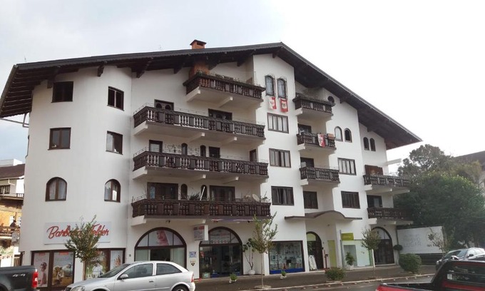 Treze Tilias Appartement | Hospedagem da Escultora