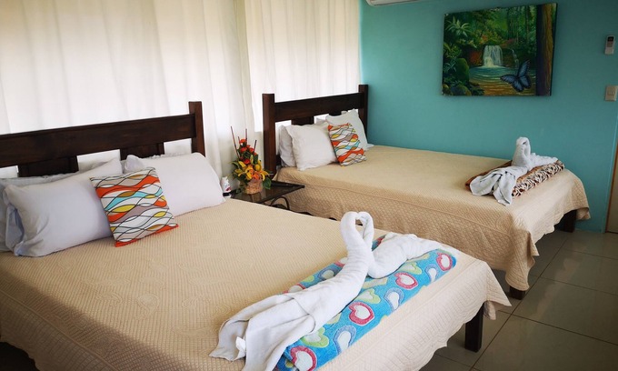 Ciudad Cortes Hôtel | Hospedaje la Galerie, Villas con aire acondicionado, piscina al aire libre,