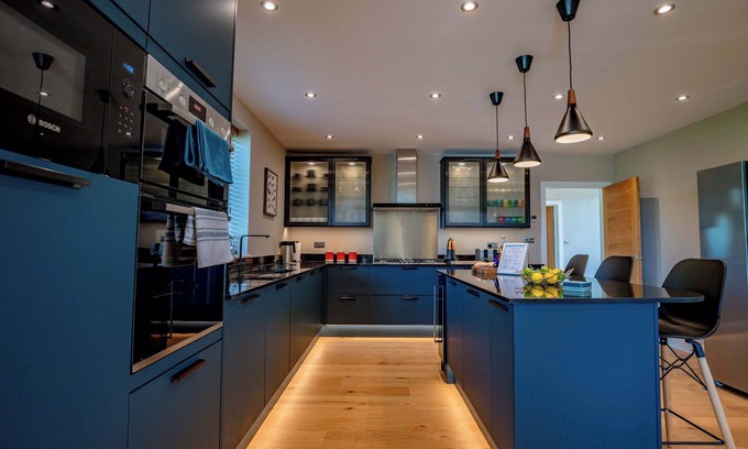Worcester Maison | Host & Stay | Hilltop House