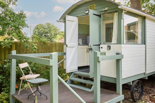 Melton Constable Chalet De Ski | Host & Stay - Shepherd's Hut