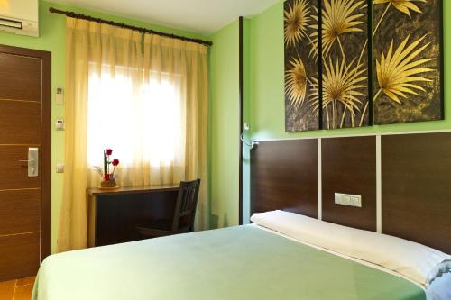 Barajas Maison | Hostal Avenida Barajas
