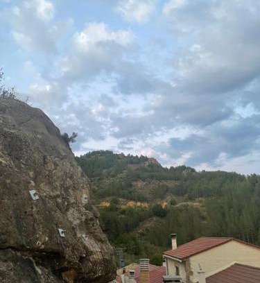 Petilla de Aragon Maison | Hostal Don Santiago Ramon y Cajal