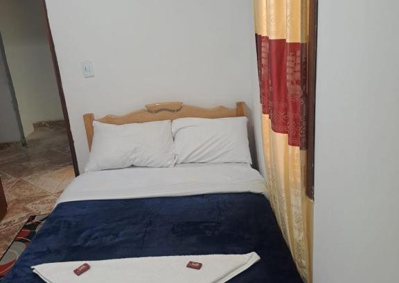 Bolivar Maison | Hostal Ensueño Peñonero