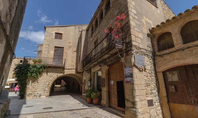 Peratallada Maison | Hostal La Riera de Peratallada