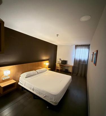 Casco Historico de Vallecas Hôtel | Hostal Mediterranea