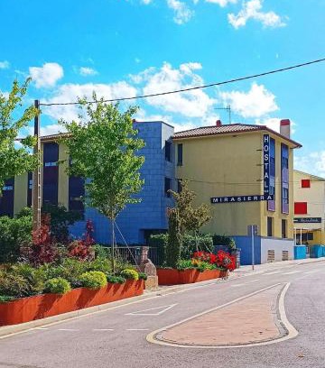 Bustarviejo Maison | Hostal Mirasierra