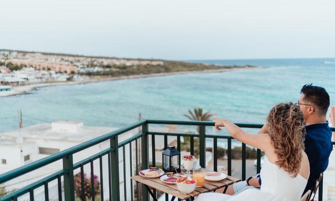 Punta Prima Maison | Hostal Noray