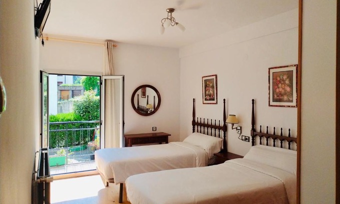 Chisagues Maison | Hostal Pirineos Meliz