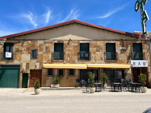Villarrubio Maison | Hostal Restaurante Bustos