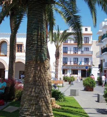 Santa Eulalia del Rio Maison | Hostal Rey