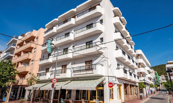 Santa Eulalia del Rio Maison | Hostal y Apartamentos Santa Eulalia