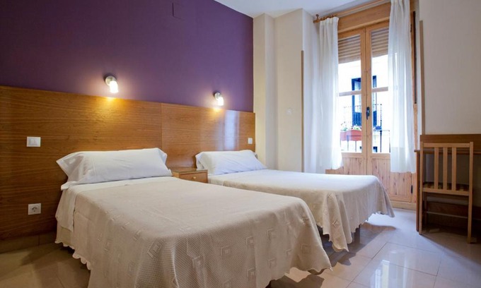 Embajadores Maison | Hostal Zabala