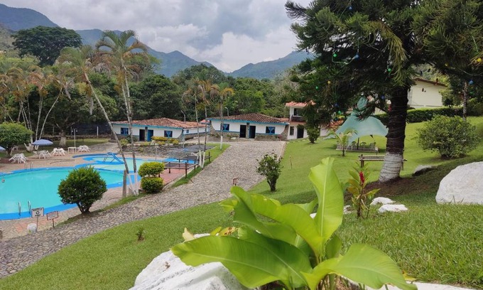 Cisneros Hôtel | Hosteria Puerta del Nus