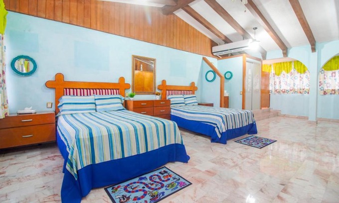 Acapulco Maison | Hostpal Acapulco Casa el Rosal