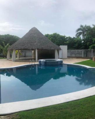 Medellin Maison | HostPal Villas Marianas. Descanso y bienestar