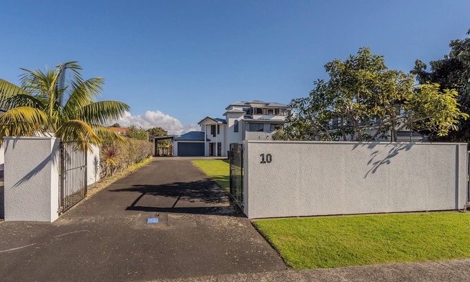 Whitianga Maison | Hosts on the Coast Buffalo Beach Escape