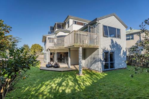 Whitianga Maison | Hosts on the Coast Buffalo Beach Escape