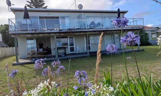 Whangamata Maison | Hosts on the Coast Paradise on Pipi