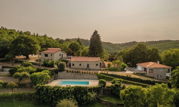 Santa Comba Dao Maison | HostWise - River View Retreat w/Pool