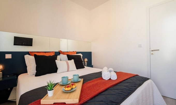 Aldoar Appartement | HostWise - Seaside Trendy Flat