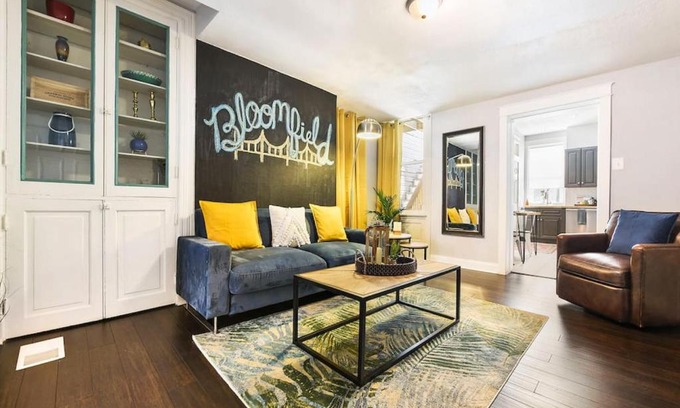 Bloomfield Maison | HostWise Stays - The Edmond - Bloomfield Apartment in a great location!