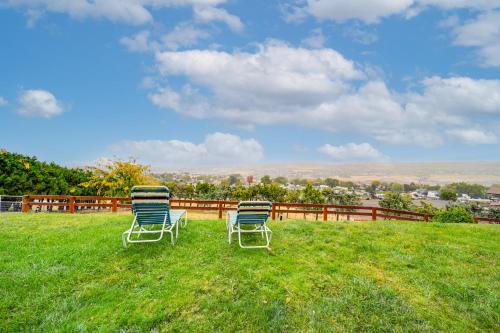 Clarkston Heights-Vineland Appartement | Hot Tub and Sweeping Views Apt in Clarkston!