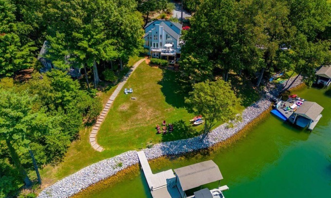 Huddleston Maison | Spa, cheminée et animaux acceptés! Nouveau sur HomeAway!
