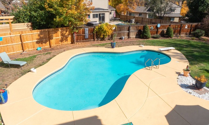 Arvada Maison | Hot Tub & HEATED Pool Relaxing Home In Arvada, close to Boulder/Denver/Springs