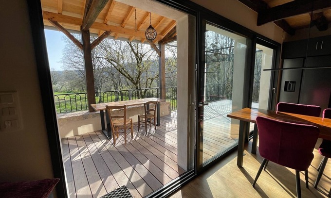 Feneyrols Maison | Hot tub, high-speed wifi, swimming river, luxury and charm