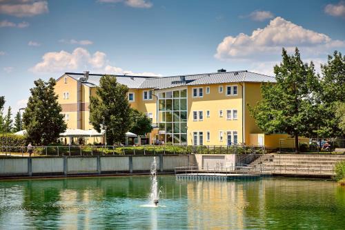 Neutraubling Hôtel | Hotel am See