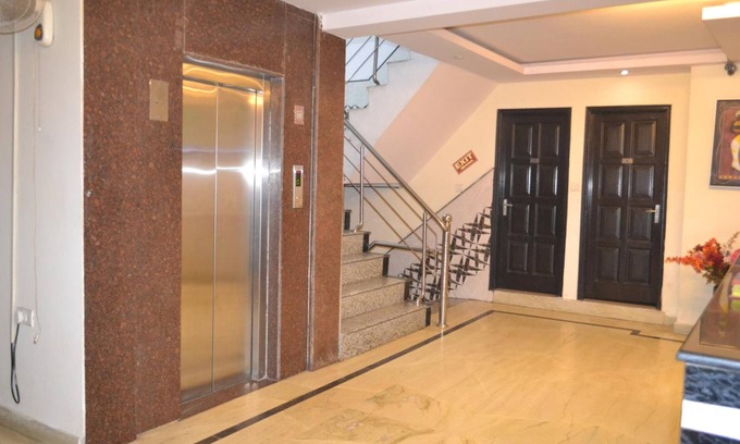 Paharganj Cabine | Hotel Apple Villa by Sushant Travels