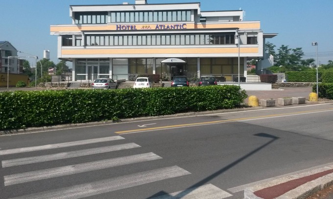 Treviglio Hôtel | Hotel Atlantic Meublè