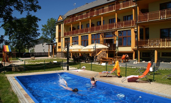 Stola Hôtel | Hotel Avalanche
