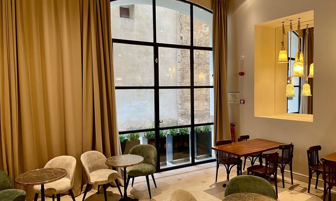 Cort Hôtel | Hotel Basílica