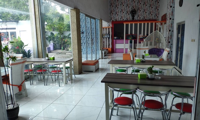 Lamongan Lit Et Petit-Déjeuner | Hotel Boegenviel Syariah