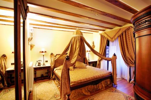 Azofra Hôtel | Hotel Boutique Real Casona De Las Amas