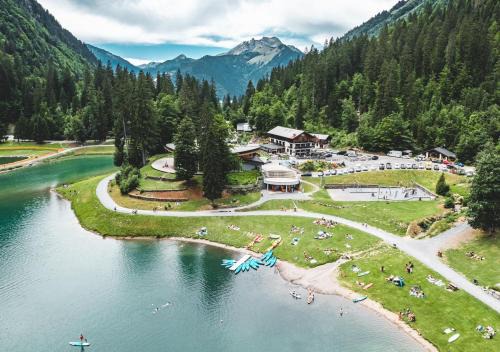 Montriond Hôtel | Hotel Du Lac