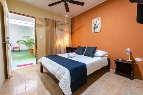 Canas Dulces Lit Et Petit-Déjeuner | Hotel El Cocobolo Food&Rest Room 6 B&B WiFi AC Pkg Free Swimmingpool