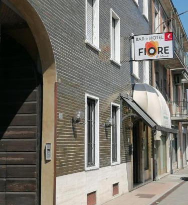 Podenzano Hôtel | HOTEL FIORE & Fiocchi