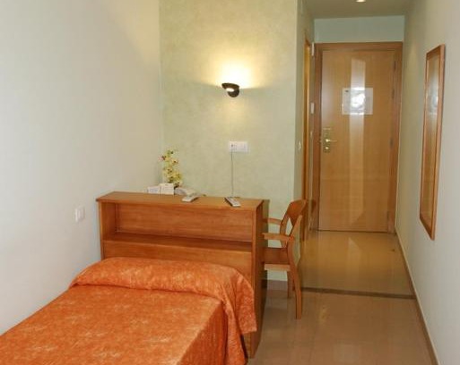 San Sadurni Hôtel | Hotel Fonda Neus
