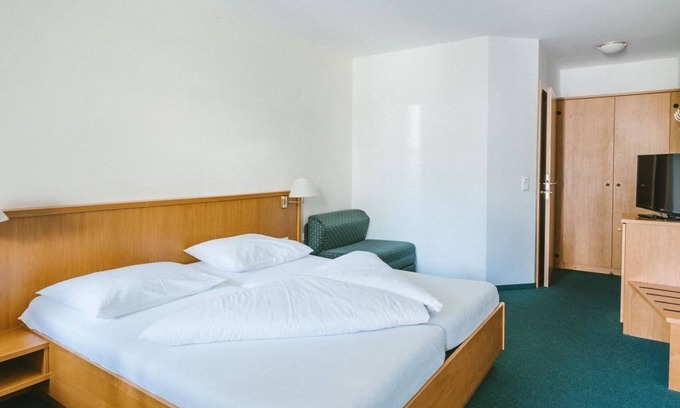 Illmitz Maison | Hotel Garni Doppelzimmer Duw/c - Hotel Johannes-zeche Tauber