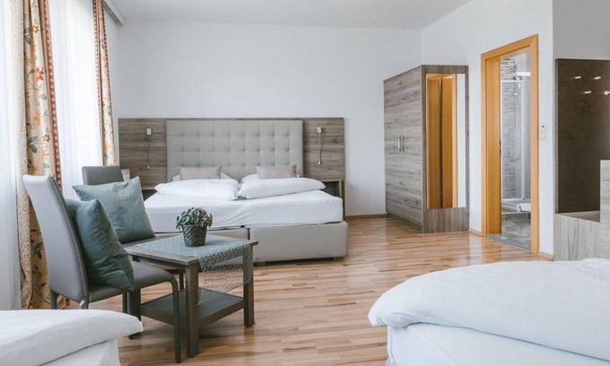 Illmitz Maison | Hotel Garni Vierbettzimmer Du/wc - Hotel Johannes-zeche Tauber