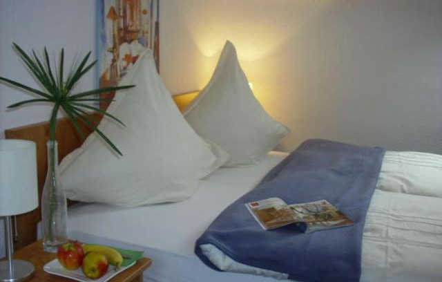 Schiefbahn Maison | Hotel Garni Zentral