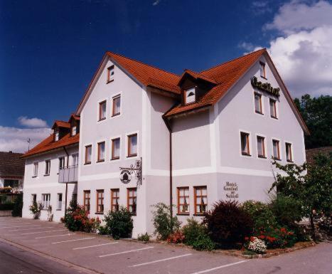 Pilsach Hôtel | Hotel Gasthof am Schloß