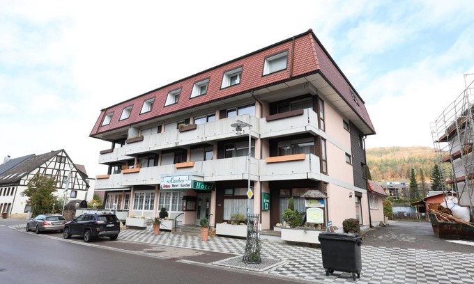 Blumberg Hôtel | Hotel-Gasthof Hirschen
